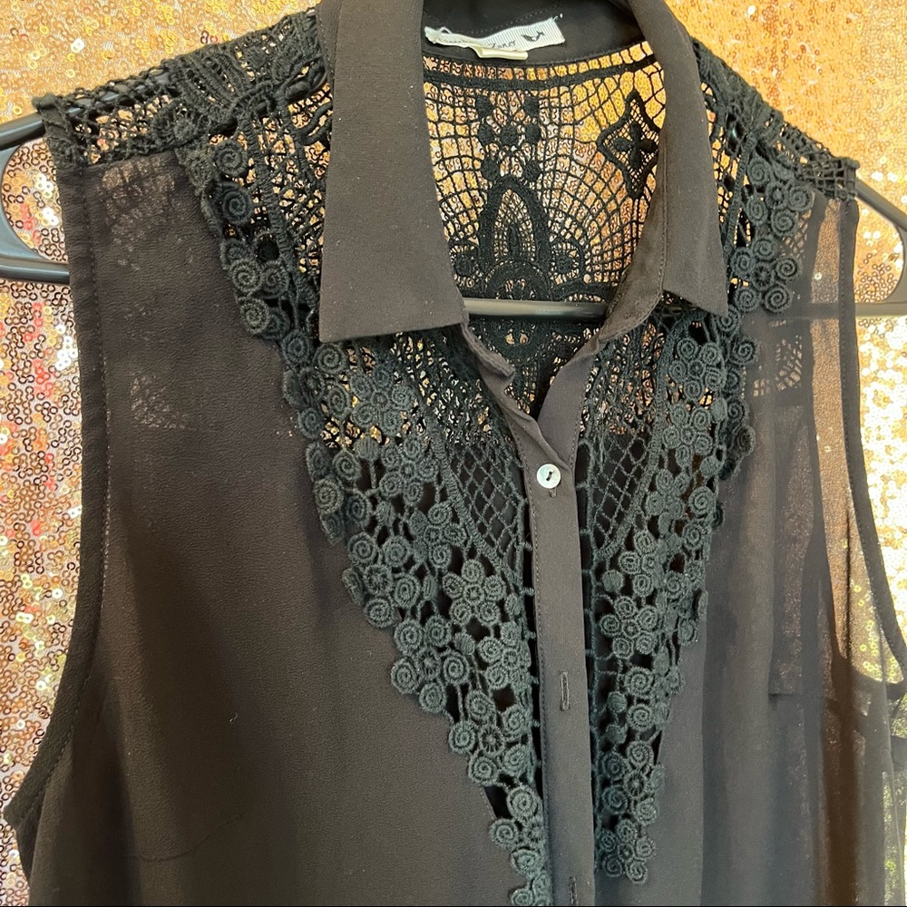 Double Zero sleeveless black top, size L
